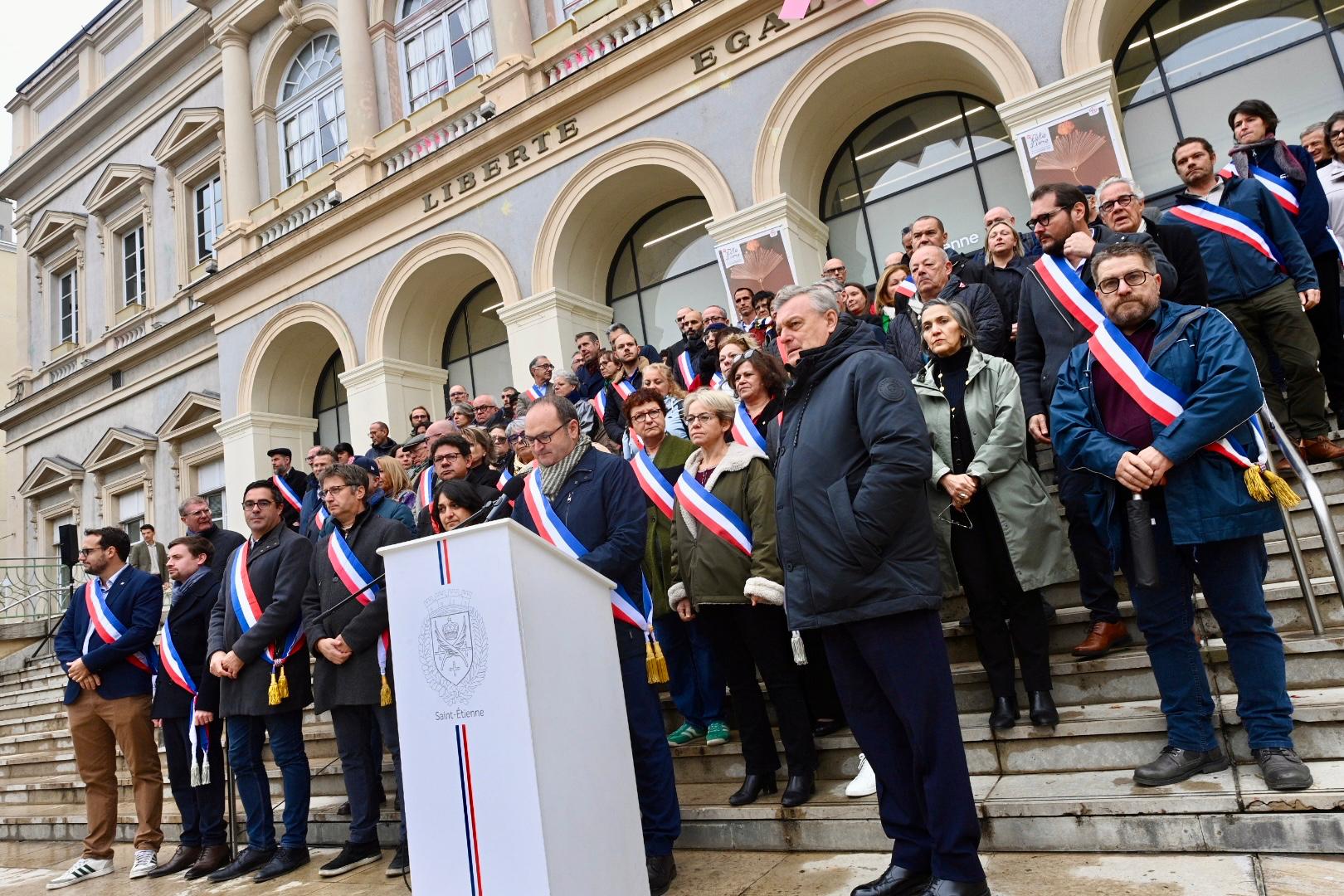 un groupe d'élus
