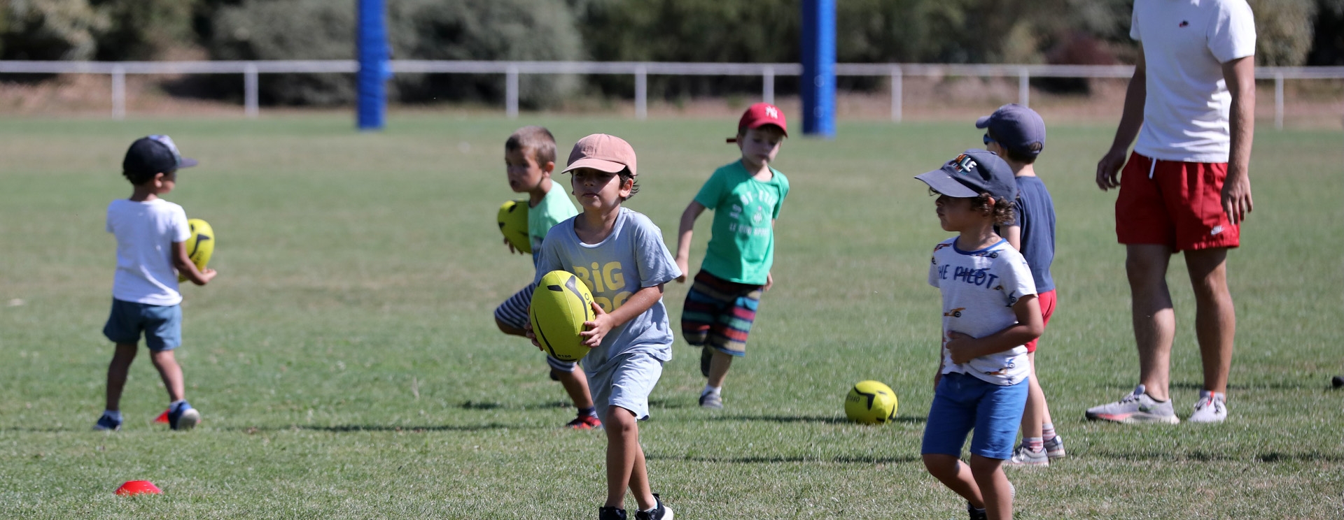 Pratique du rugby par des enfants