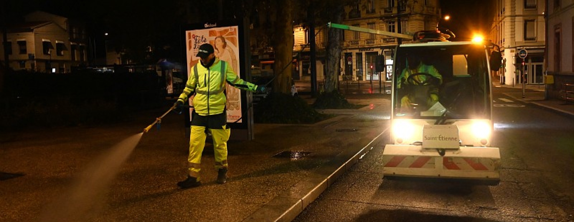 photo de nettoyage d'une rue