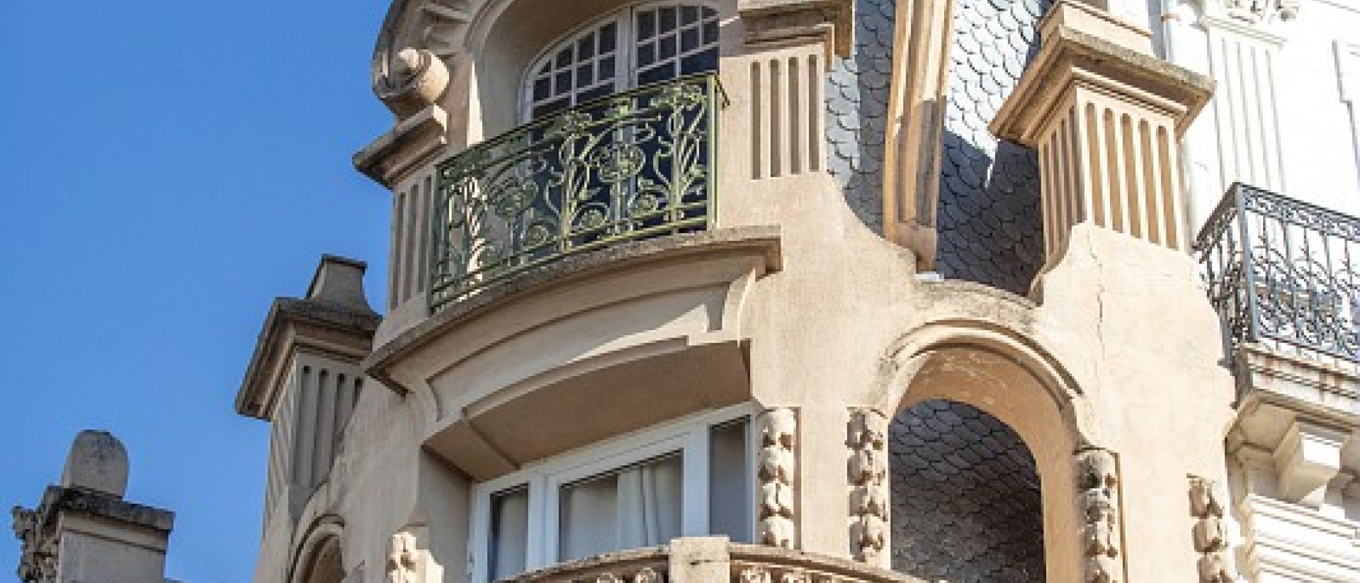 immeuble dit "La Martre de France" - Agrandir l'image, fenêtre modale