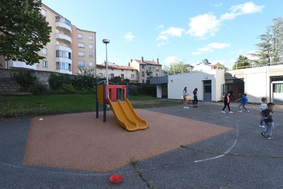 Agrandir l'image 1 sur 2, fenêtre modale