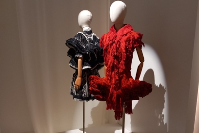 deux robes de haute couture - Agrandir l'image, fenêtre modale