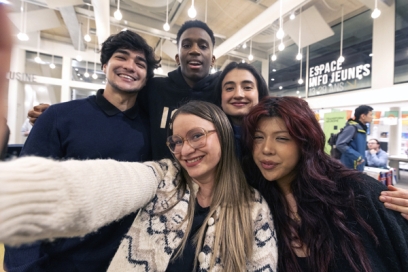 Groupe de jeunes - Agrandir l'image, fenêtre modale