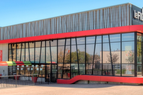 bâtiment avec la mention "Le Fil"