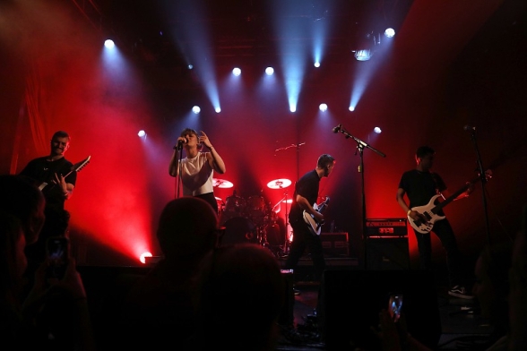 concert avec plusieurs musiciens - Agrandir l'image, fenêtre modale