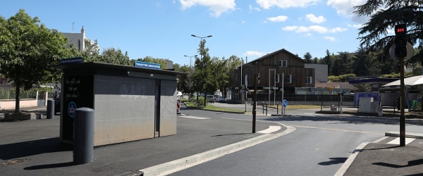 photo des toilettes publiques à saint-etienne