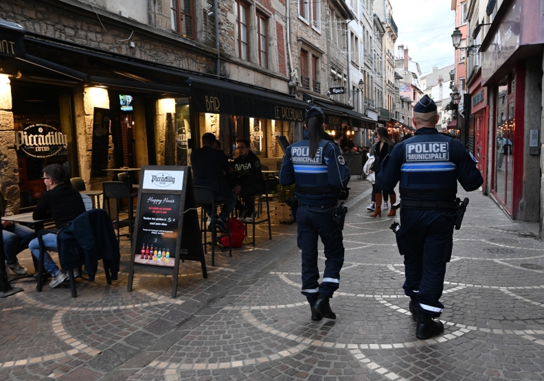 Patrouille de la police municipale - Agrandir l'image, fenêtre modale