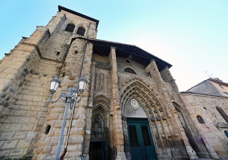 la Grand'Eglise ou église Saint-Etienne Saint-Laurent - Agrandir l'image, fenêtre modale