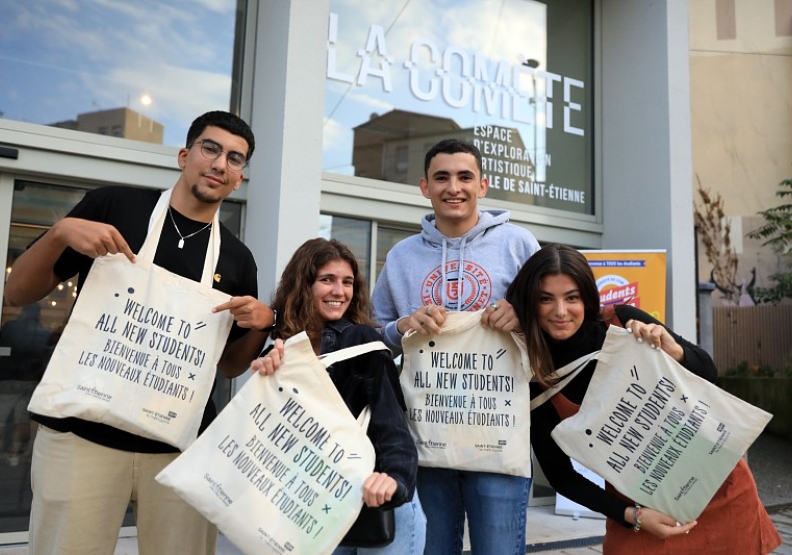 Students welcome desk - Agrandir l'image, fenêtre modale